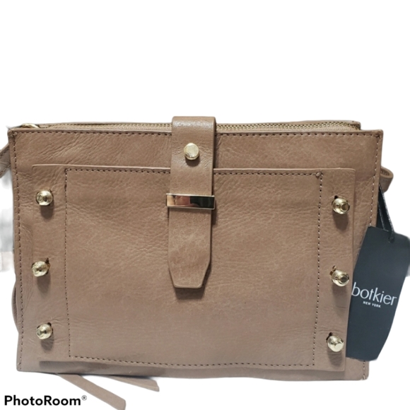 Botkier Handbags - 🔥HP🔥 Botkier NWT Warren City Crossbody in Chai
